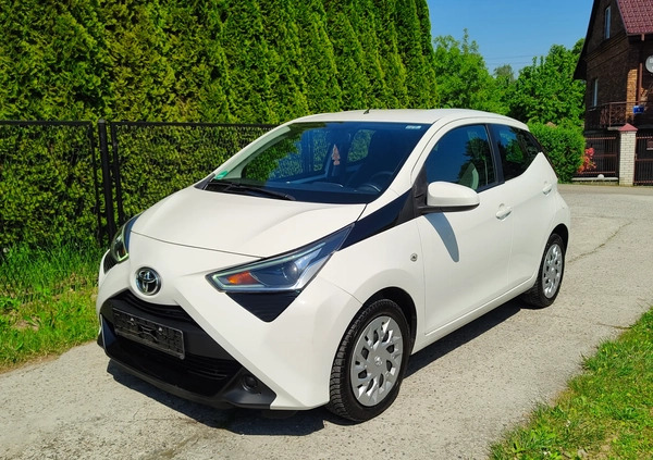 Toyota Aygo cena 44990 przebieg: 37000, rok produkcji 2019 z Sulejów małe 154